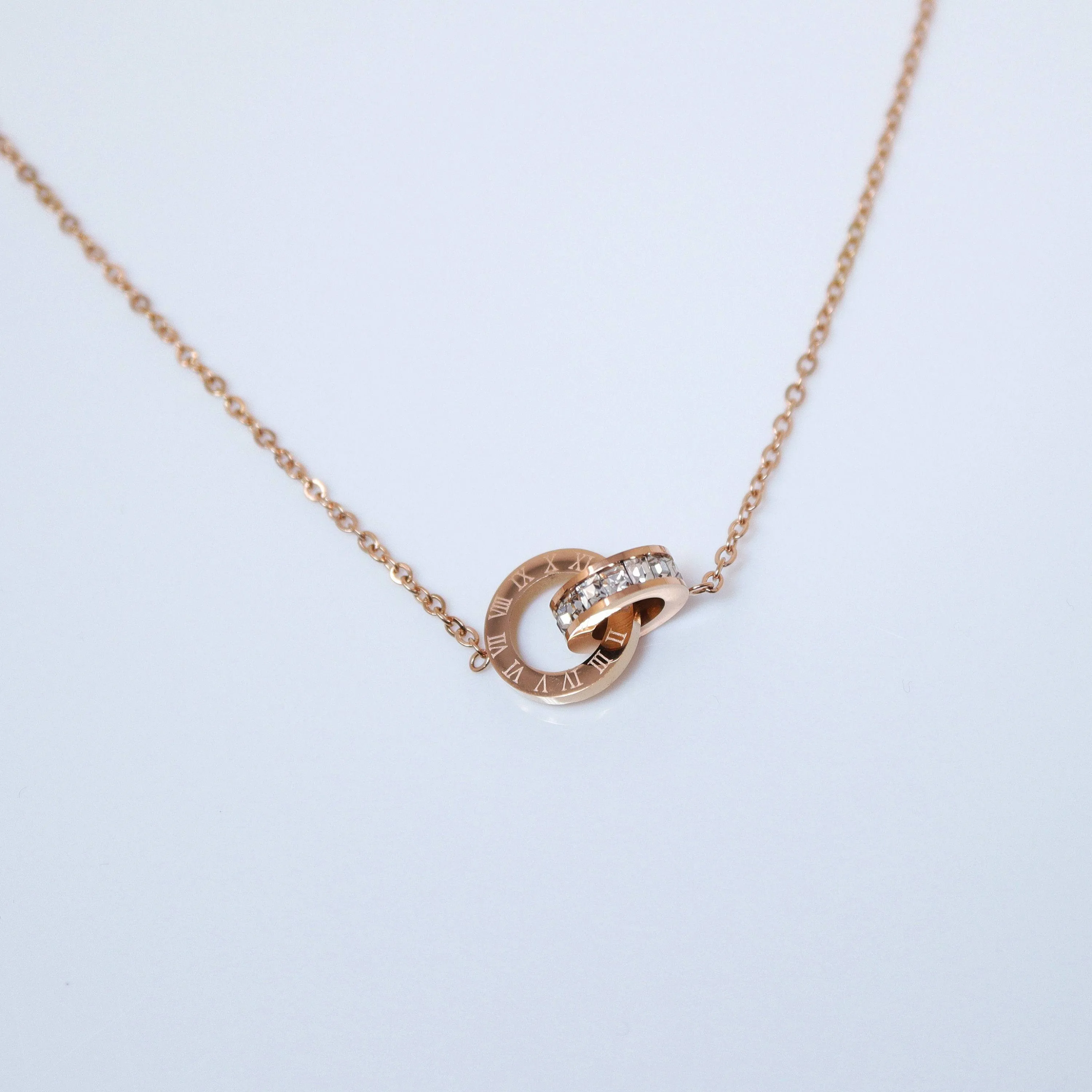 Eternity Roman Numerals Circle Necklace • Infinity Necklace • Minimalist • Linked Circles Necklace • Connected Circles • Interlocking Rings